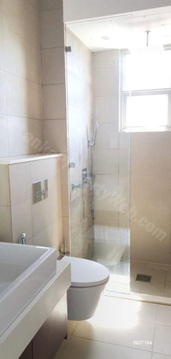 Bathroom - Apartment for sale in Colombo 7