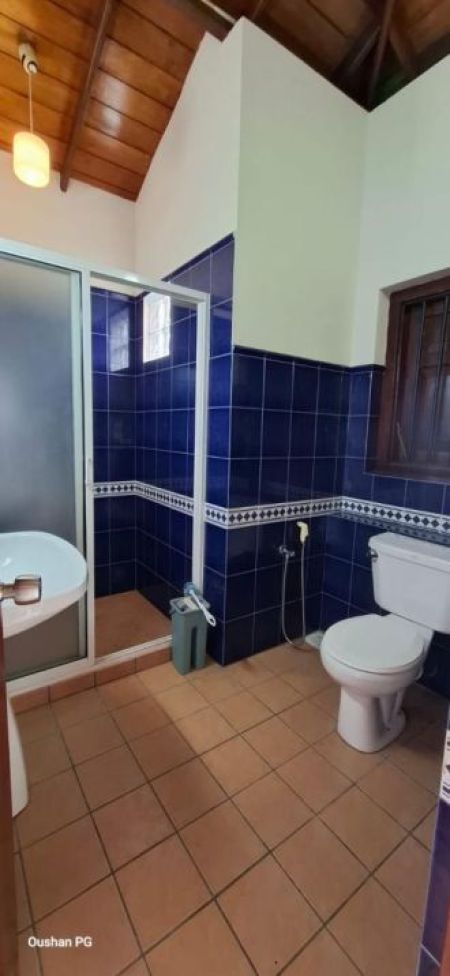 Bathroom - With swimming pool House for sale in Battaramulla 