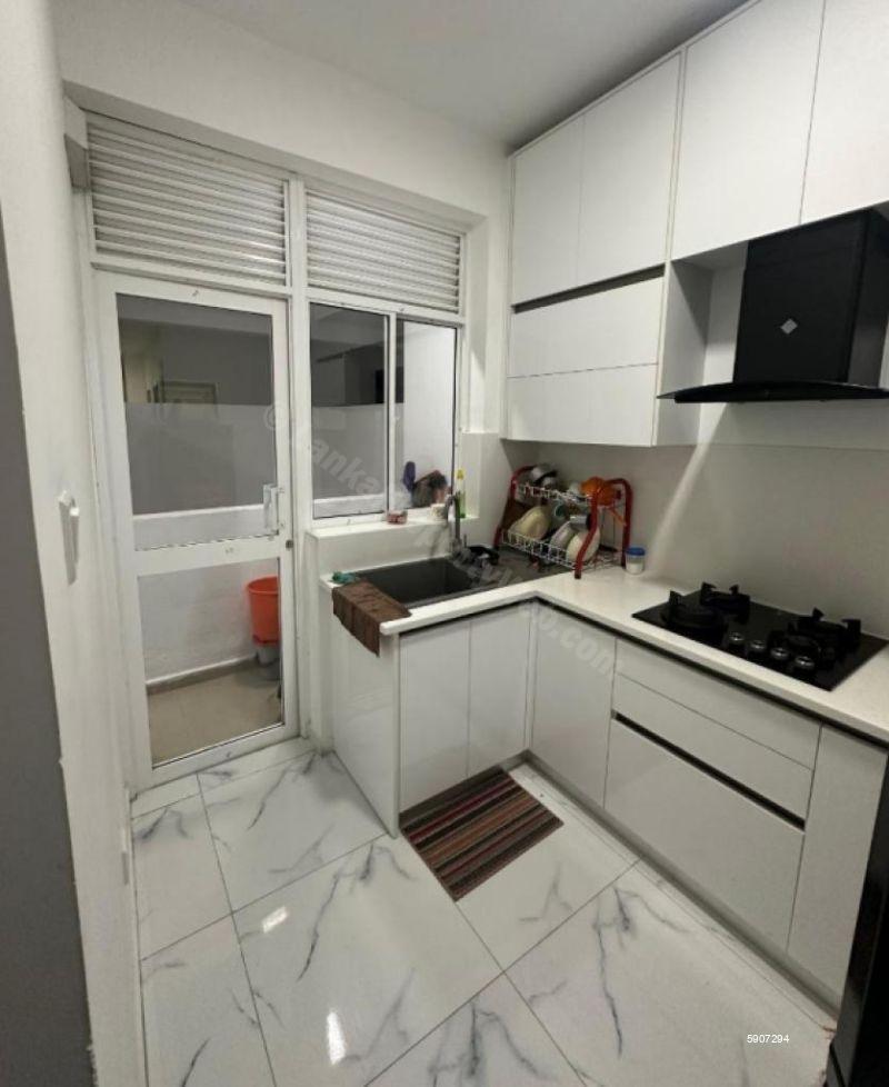 Kitchen - Apartment for sale in Colombo 6