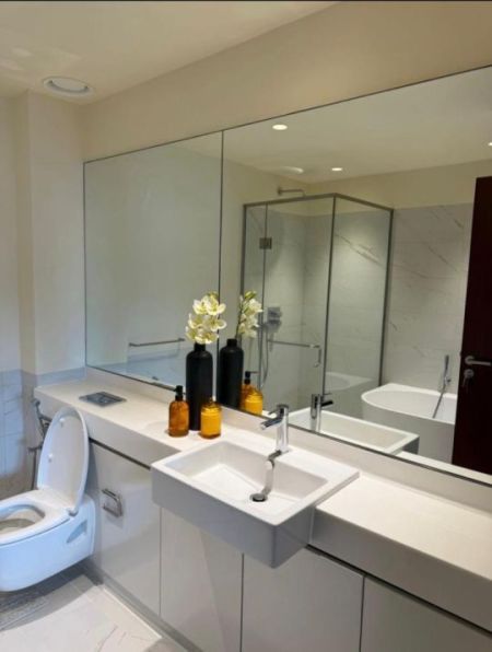 Bathroom - Cinnamon Life Residencies Apartment For Rent In Colombo 02 – PDA494