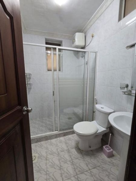 Bathroom - Apartment for Rent in Mount Lavinia - PDA148