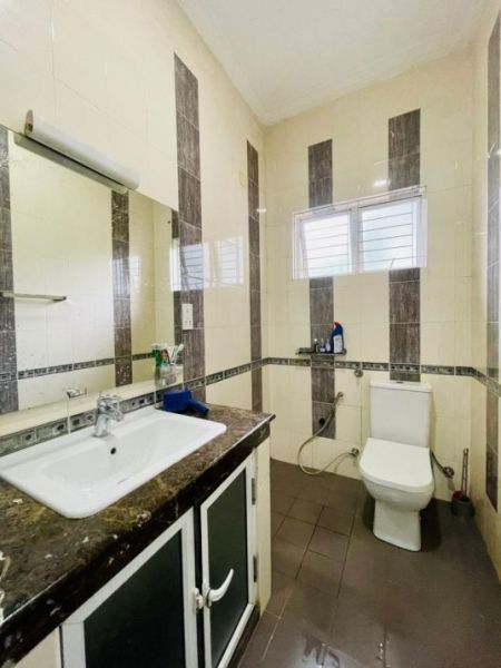 Bathroom - 5 BR Villa for Rent in Colombo 05 – PDC172