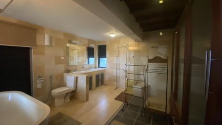 Bathroom - Battaramulla house with an annex for rent