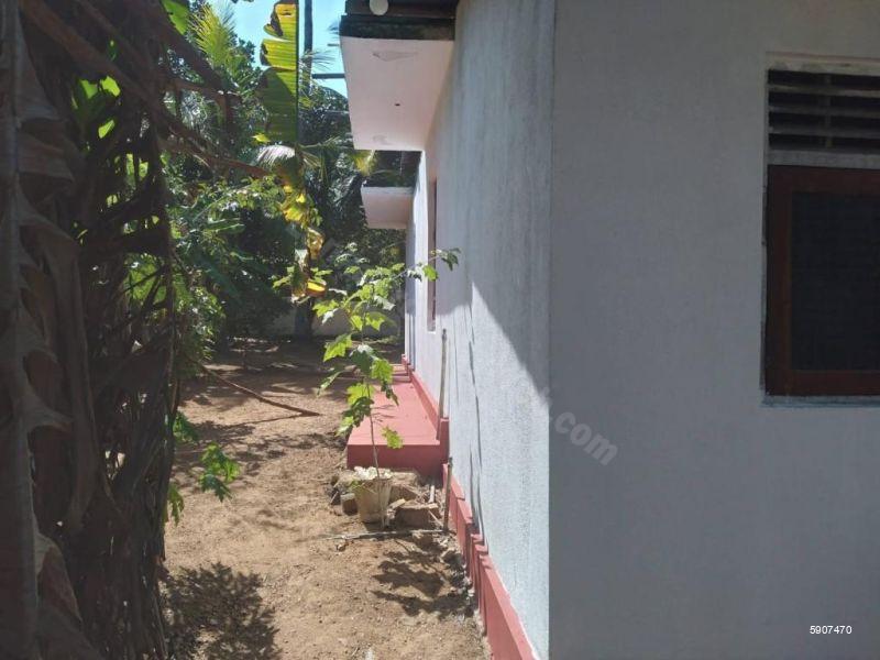 Exterior - House for sale in Gampaha