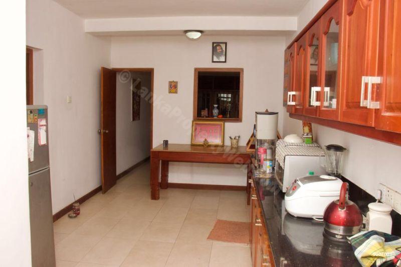 House for sale in Colombo 6