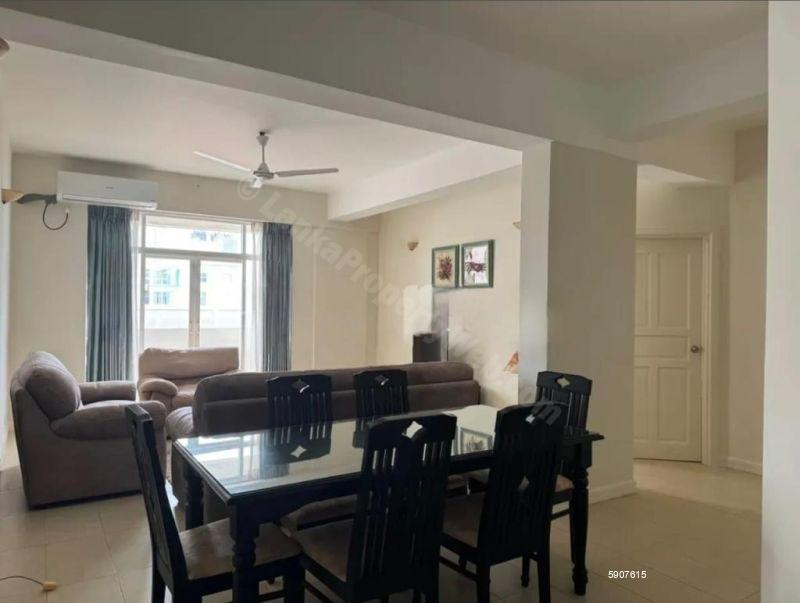 Dining room - Apartment for sale in Colombo 3