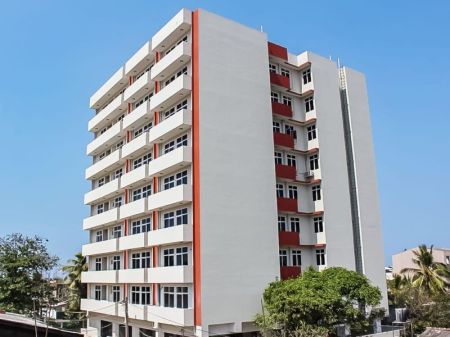 Exterior - Span Tower/Panthouse Unit/5 beds/for sale in Colombo 4