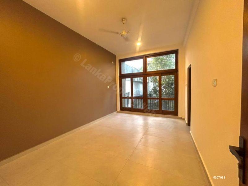 Bedroom - House for sale in Dehiwala