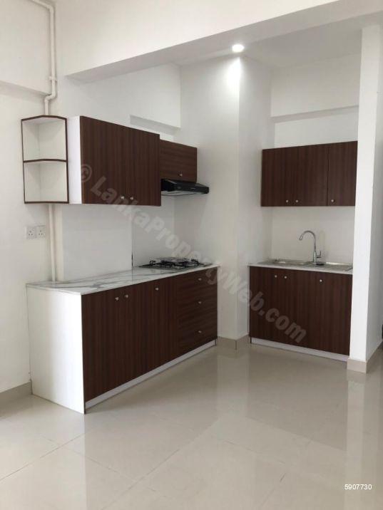 Kitchen - Apartment for sale in Thalawathugoda