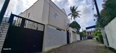 Exterior - House for sale in Battaramulla 