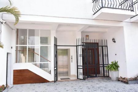 Exterior - Private Apartment Complex/03 floors/for sale in Colombo-05.