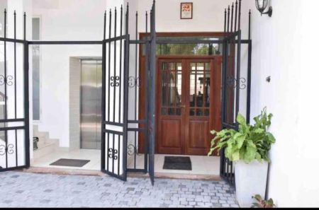 Exterior - Private Apartment Complex/03 floors/for sale in Colombo-05.