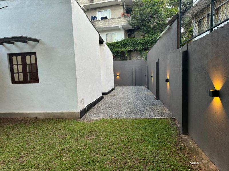 Exterior - House for sale in Colombo 6