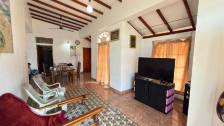 Living Room - House for Sale at Templers Road, Mount Lavinia (HSSH130)