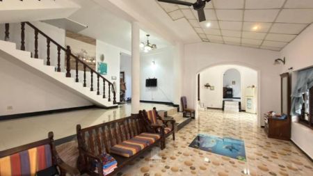 Living Room - House for Sale at Templers Road, Mount Lavinia (HSSH130)