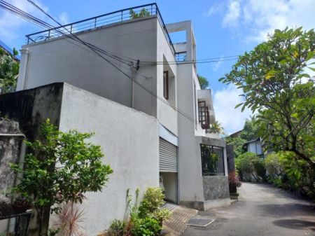 Exterior - (SE1767)🏡✨ Luxury Modern House with Adjoining Development Land for Sale in Nugegoda ✨🏡