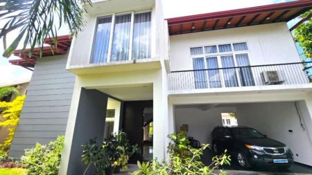 Exterior - Luxury Family House for Sale in Kotte – Spacious 4 Bedroom Residence