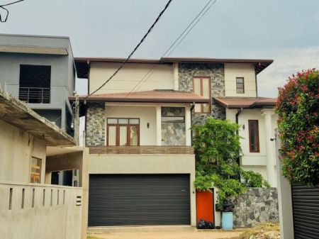 Exterior - (SE1751)🏡✨ Super Luxury 3-Storey Architectural House for Sale – Kalalgoda, Weera Mawatha ✨🏡