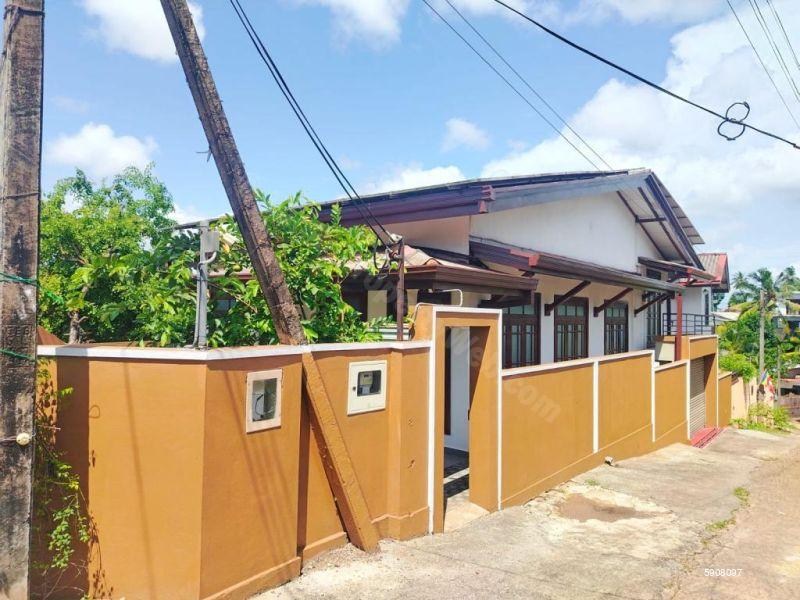 Exterior - House for rent in Kottawa