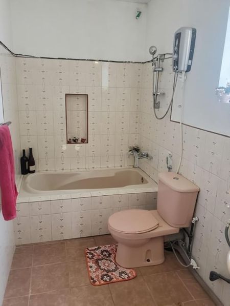 Bathroom - (PH814) 4BR House for Sale in Mirihana Nugegoda Gallage Mawatha