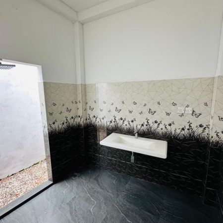 Bathroom - (BH05) Single Storey House for Sale in Ganemulla