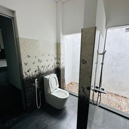 Bathroom - (BH05) Single Storey House for Sale in Ganemulla