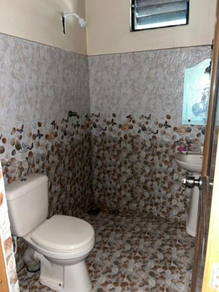 Bathroom - (HH218) House with Land for Sale in Kelaniya Dalugamgoda