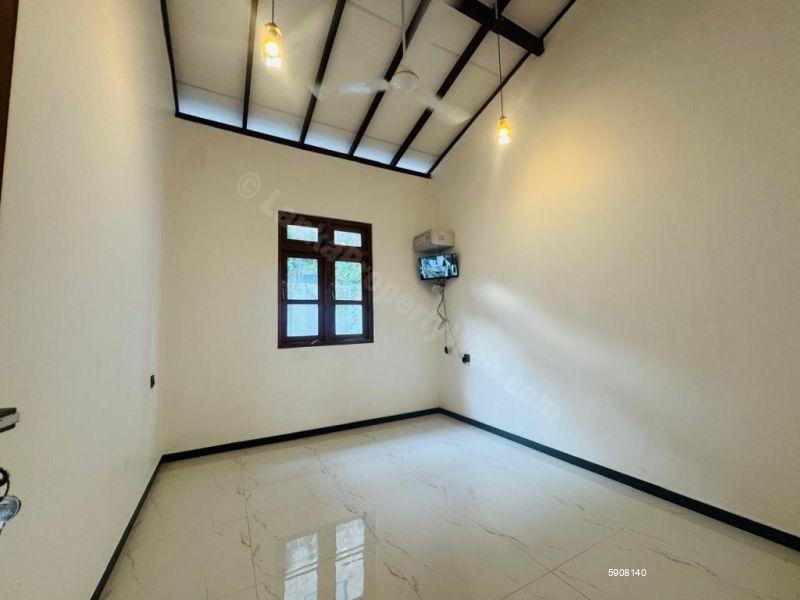 House for sale in Rathmalana