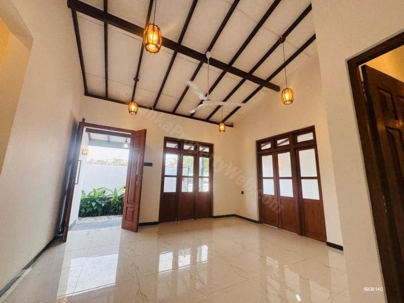 House for sale in Rathmalana