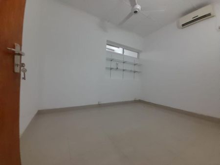 Bathroom - (NR304) Luxury House for Rent in Colombo 05