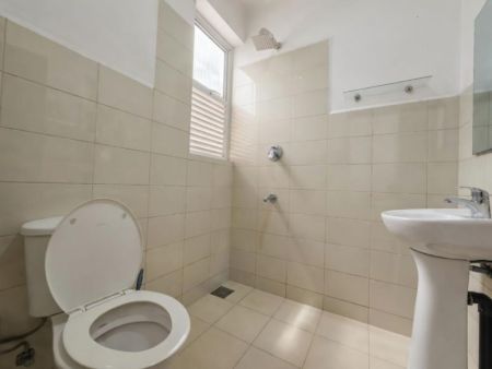 Bathroom - Apartment for Sale in Metro Home Residencies, Colombo 02. 
