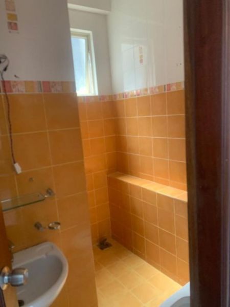 Bathroom - Apartment for sale in Colombo 5 - Rs. 60 Million 