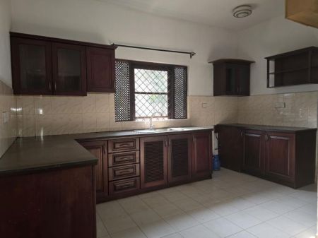 Kitchen - 4-Bedroom Two-Storey House In an Execlent Neighbourhood - Pelawatta | SH15316