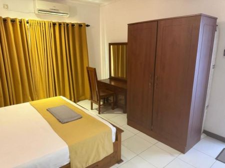 Bedroom - 6 Bedroom Apartment for Rent in Colombo 2