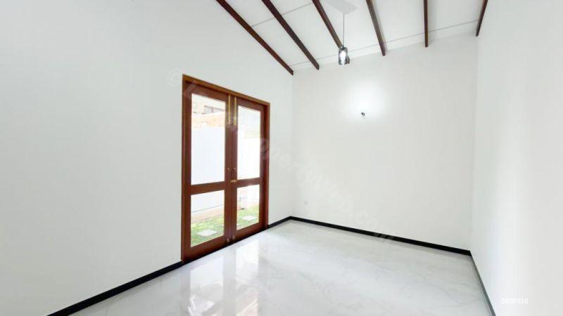 House for sale in Kottawa