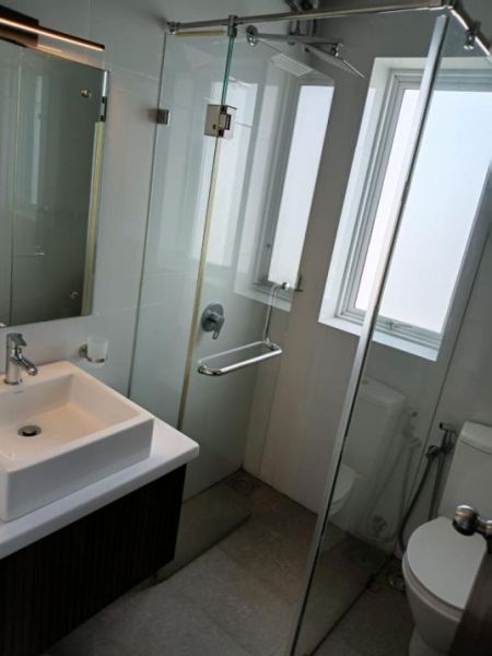 Bathroom - Fully Furnished 3-Bedroom Apartment for Rent – Flemington Tower, Colombo 03