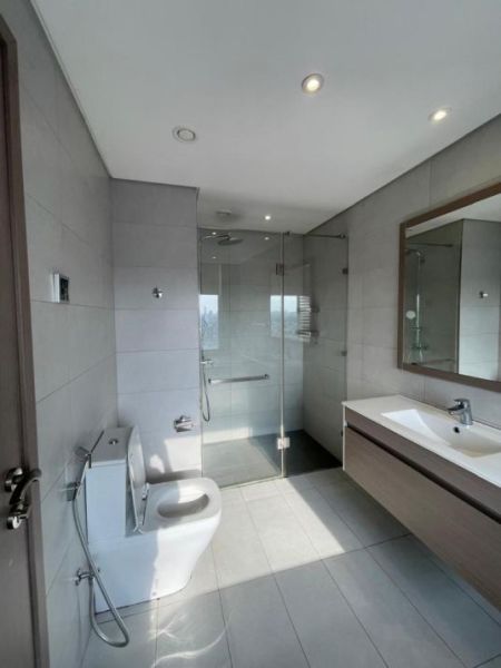 Bathroom - Capital Heights 3 bedrooms semi furnished apartment at Rajajgiriya sale 