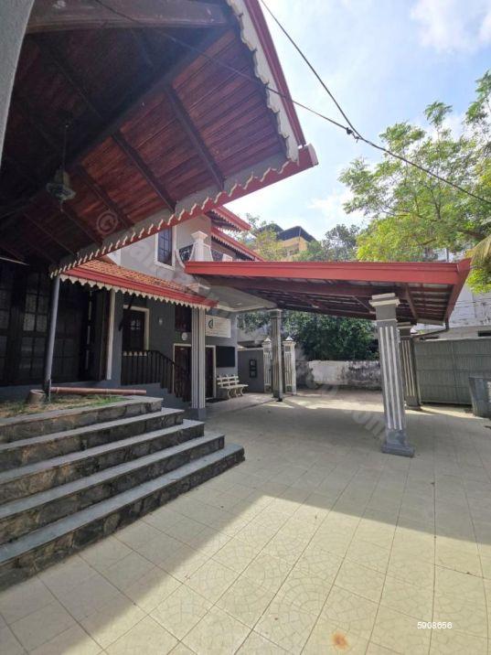 House for sale in Colombo 6