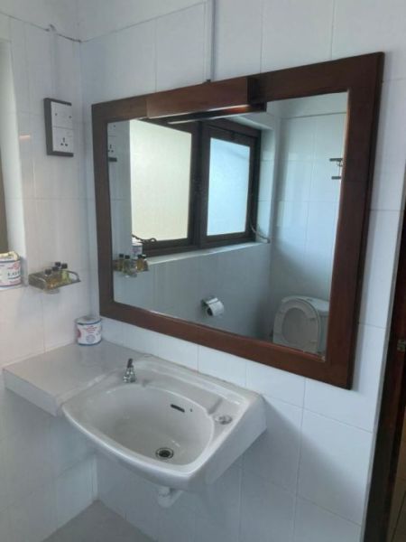 Bathroom - Property for Rent - Colombo 1 | LKR 1,000,000 Per Month (EM682)