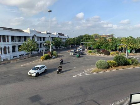 Exterior - Property for Rent - Colombo 1 | LKR 1,000,000 Per Month (EM682)