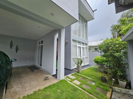 Exterior - Spacious Fully Furnished House for Rent – Battaramulla (Pipe Road)