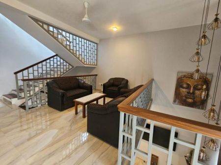 Living Room - Spacious Fully Furnished House for Rent – Battaramulla (Pipe Road)