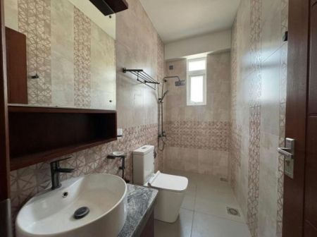 Bathroom - Windsor City - 03 Bedroom Unfurnished Apartment for Sale in Dehiwala (A6147)