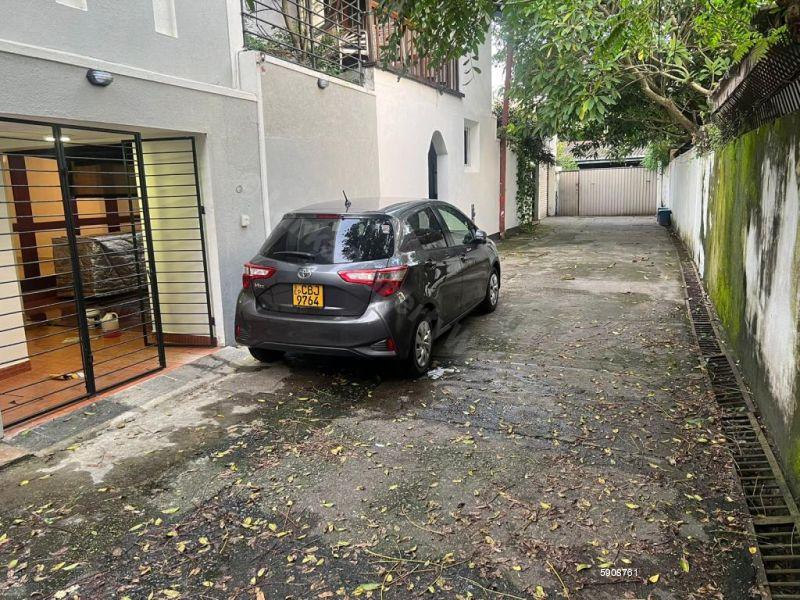 Colombo 4 Land with house for sale/rent