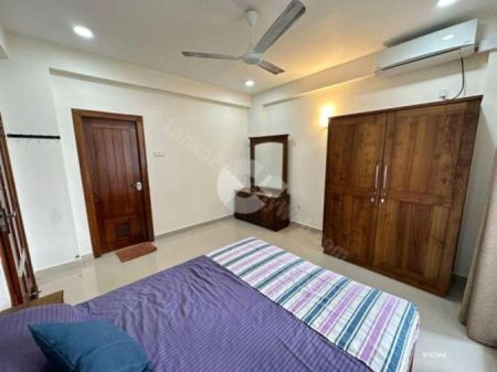 Bedroom - 4 Bedroom Furnished Apartment for Rent - Colombo 4 | LKR 350,000 Per Month (EM693)
