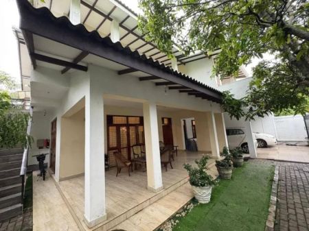 Exterior - Spacious 5BR House for sale in boralasgamuwa 