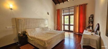 Bedroom - Spacious & Fully Furnished 3-Story Luxury House for Rent in Thalangama - KO-932