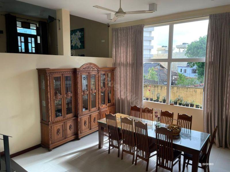House for sale in Colombo 13