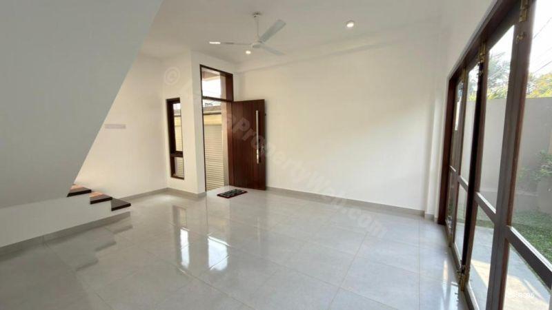 House for sale in Polgasowita