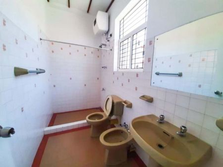 Bathroom - House for Rent in Colombo 07